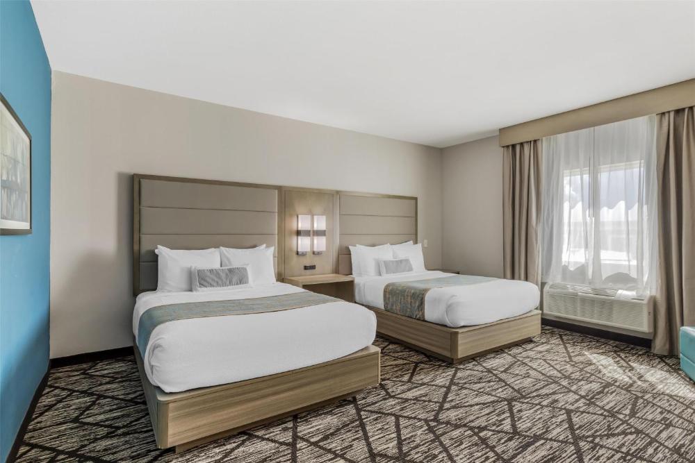 Queen Room with Two Queen Beds - Mobility Access interior
